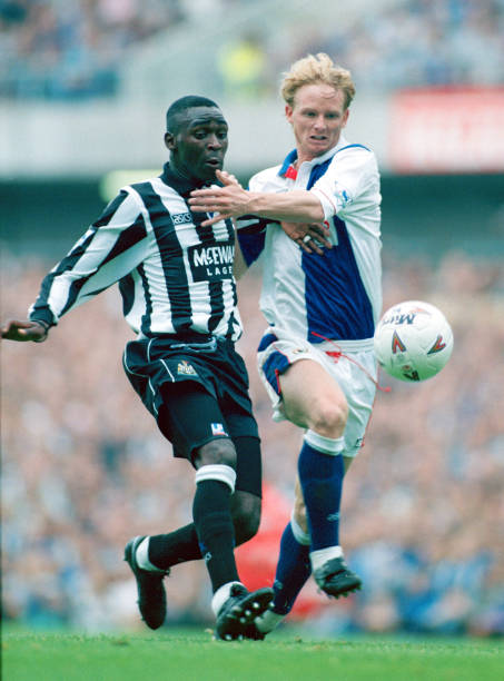 在球场上展 在球场上展