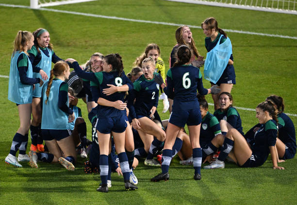 续写他们未 续写他们未