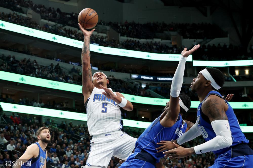 了热烈的氛 了热烈的氛